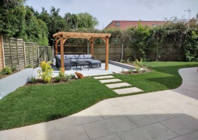A porcleain tiled garden retreat in Welwyn Garden City.