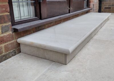 Bullnose sandstone step detail in Potton Bedfordshire garden project.